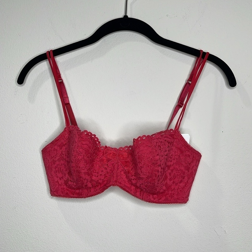 b. tempt’d Fuchsia Pink Lace Bra